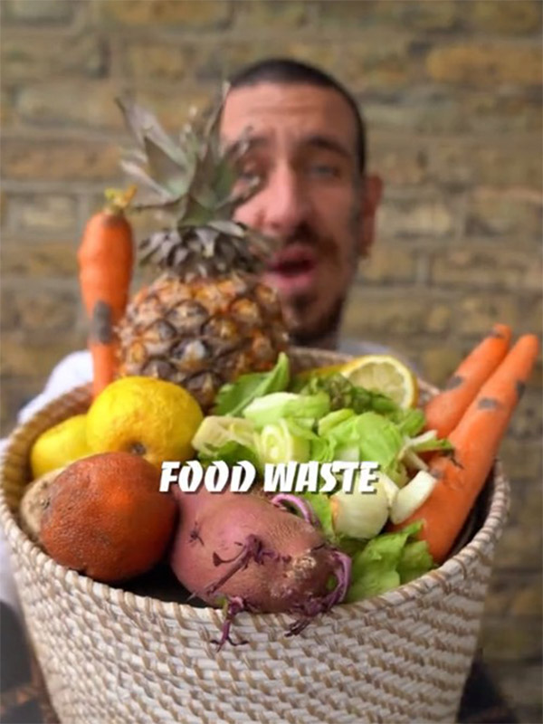 Screen di un video TikTok sul profilo ufficiale di Spicy Moustache